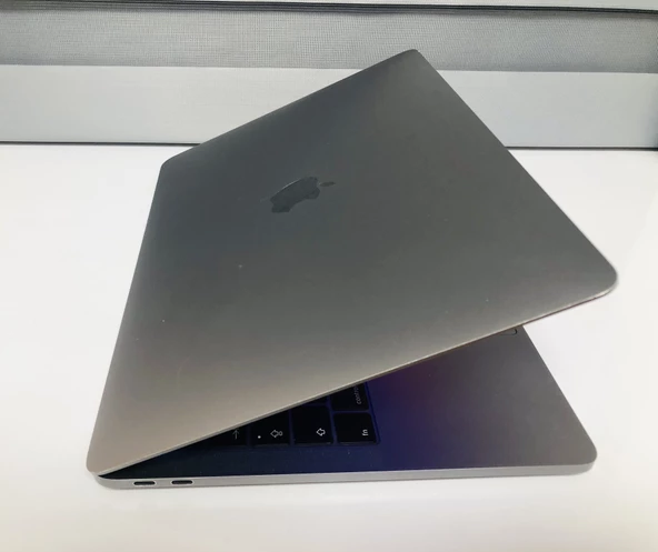 Apple A1708 MacBook Pro 2017 I5 8GB RAM 128GB SSD , Mağaza Garanti̇li̇